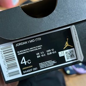 Size 4 Jordan